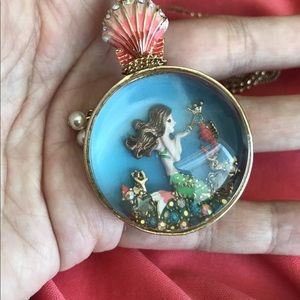 Searching for:Betsey & the Seas Clamshell Neck.